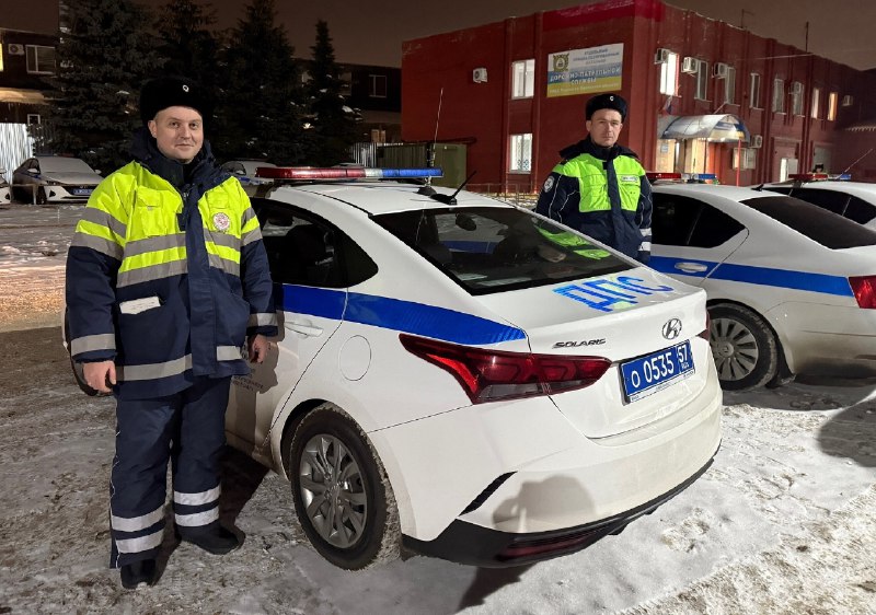 Полицейские помогли застрявшему водителю на дороге и получили благодарность Полицейские помогли застрявшему водителю на дороге и получили благодарность