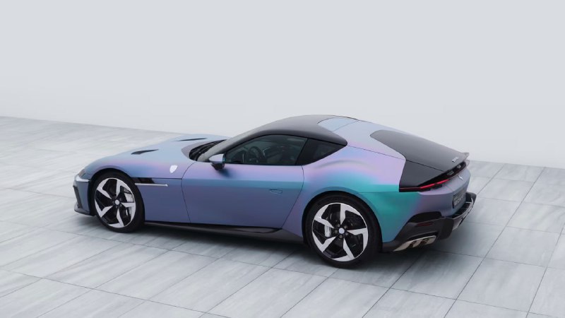 Уникальный Ferrari 12Cilindri с хамелеоновой окраской для корейского клиента
