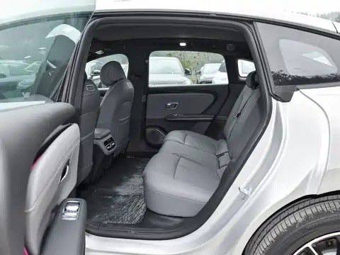 Новый гибридный автомобиль для такси: обзор модели Changan Nevo A06 2026