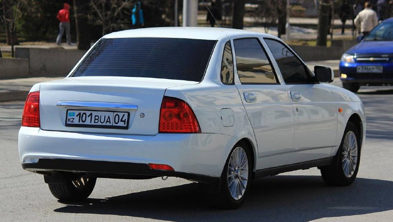 Казахстан вводит существенные повышенные сборы на автомобили из РФ и Беларуси Казахстан вводит существенные повышенные сборы на автомобили из РФ и Беларуси