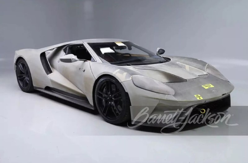 Уникальный прототип Ford GT выставлен на аукцион Уникальный прототип Ford GT выставлен на аукцион