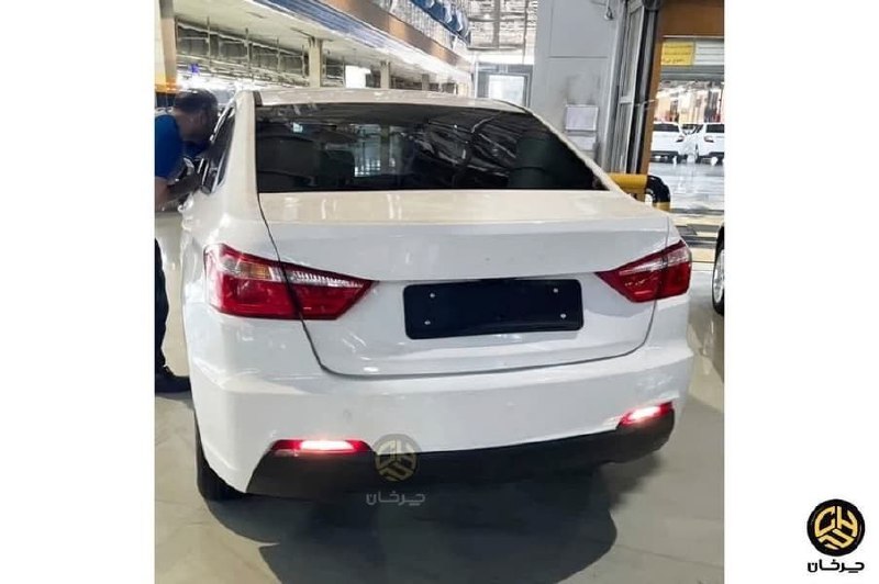 В Иране представили копию российского седана LADA Vesta В Иране представили копию российского седана LADA Vesta