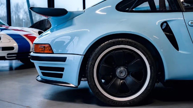 Эксклюзивный рестомод Porsche 911 на базе 993 с мощностью 650 лошадиных сил Эксклюзивный рестомод Porsche 911 на базе 993 с мощностью 650 лошадиных сил