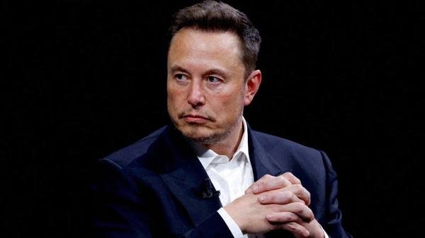 Илон Маск анонсирует изменение стратегического курса Tesla в направлении робототехники и ИИ Илон Маск анонсирует изменение стратегического курса Tesla в направлении робототехники и ИИ