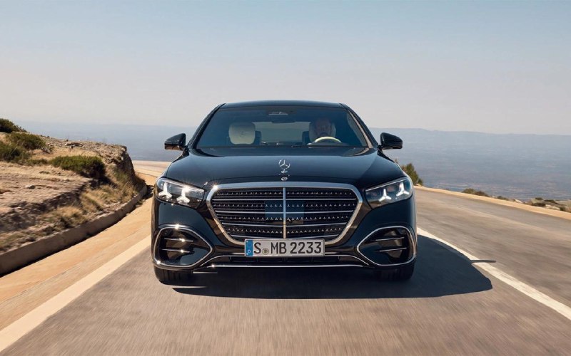 Mercedes-Benz представил обновленный S-Class.