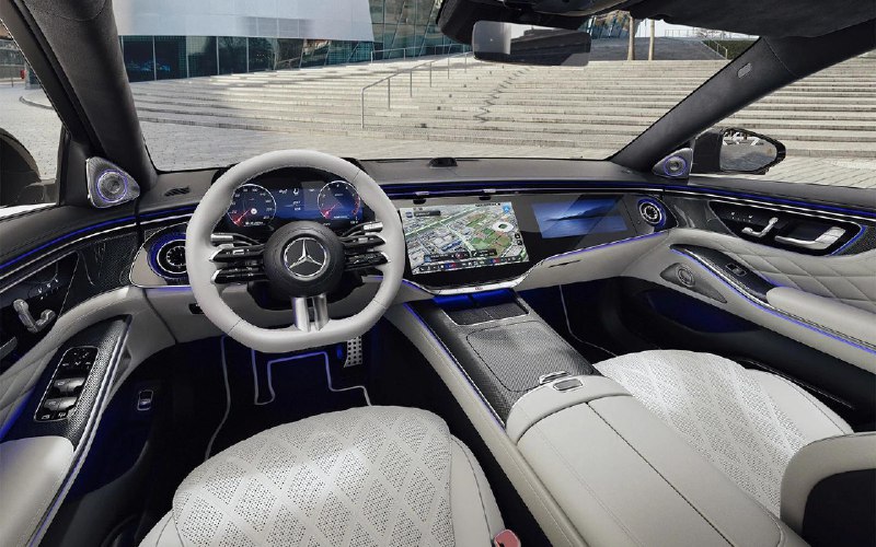 Mercedes-Benz представил обновленный S-Class.