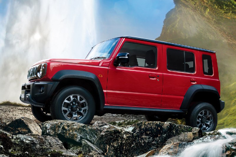 Обновленный пятидверный Suzuki Jimny 2026: новые характеристики и дизайн Обновленный пятидверный Suzuki Jimny 2026: новые характеристики и дизайн