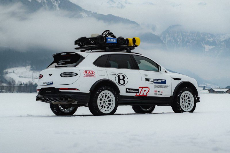 Bentley показала экстремальный внедорожный прототип Bentayga X с увеличенным клиренсом