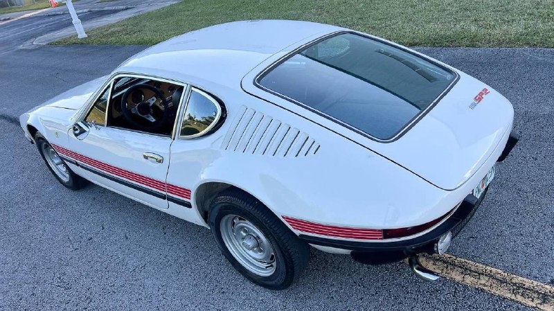 Редкий спортивный автомобиль Volkswagen SP2 с минимальным пробегом продается за крупную сумму Редкий спортивный автомобиль Volkswagen SP2 с минимальным пробегом продается за крупную сумму
