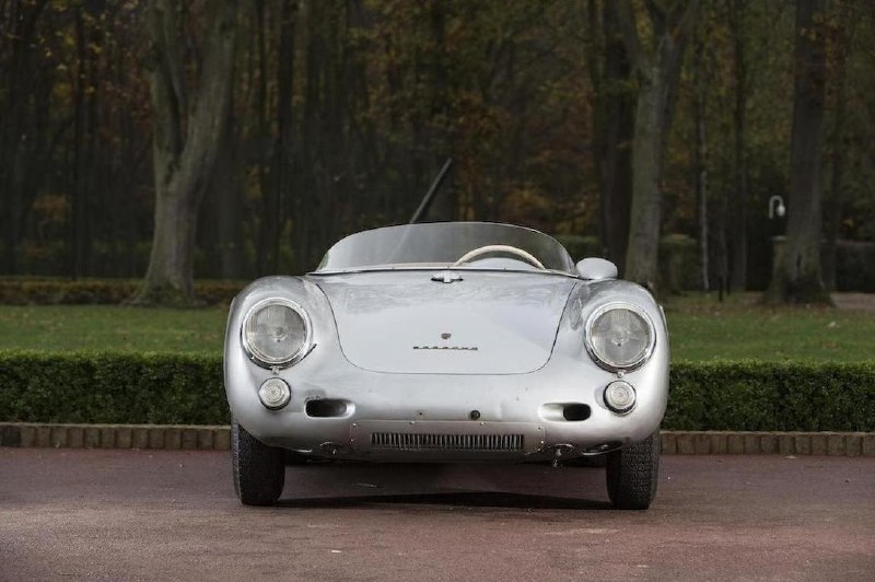 Легенда о проклятом автомобиле: история Porsche 550 Spyder и мистические происшествия