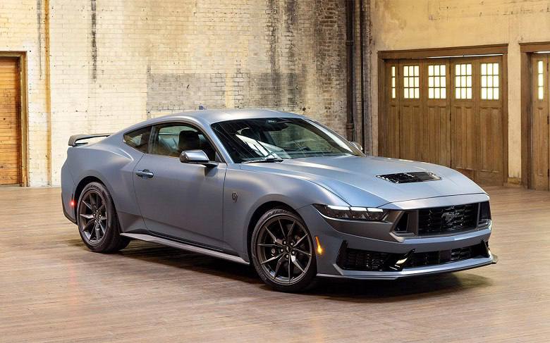 В России представлен уникальный Ford Mustang в максимальной комплектации В России представлен уникальный Ford Mustang в максимальной комплектации