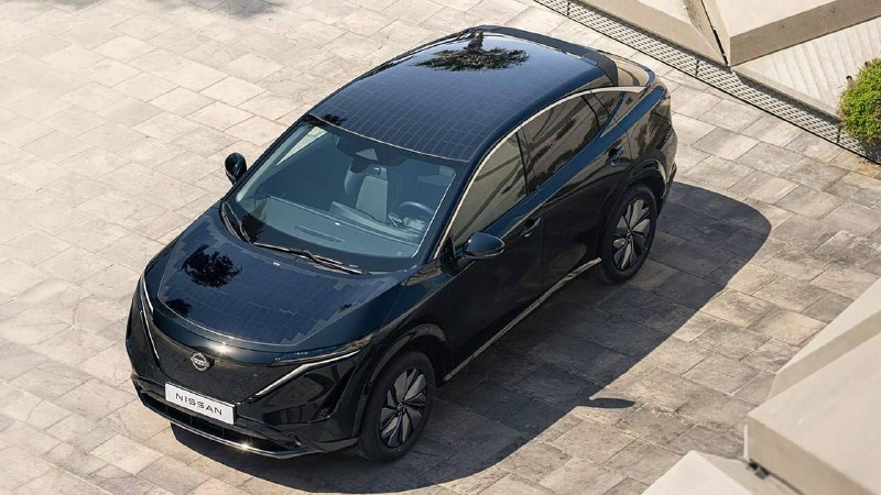 Nissan создает электрокроссовер Ariya с интегрированными солнечными панелями Nissan создает электрокроссовер Ariya с интегрированными солнечными панелями