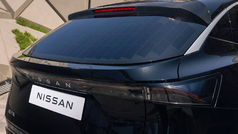Nissan создает электрокроссовер Ariya с интегрированными солнечными панелями Nissan создает электрокроссовер Ariya с интегрированными солнечными панелями