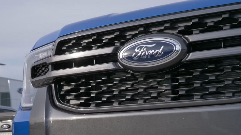 Ford готовит новую доступную линейку электромобилей и авто с бензиновыми и гибридными моторами до 2030 года Ford готовит новую доступную линейку электромобилей и авто с бензиновыми и гибридными моторами до 2030 года