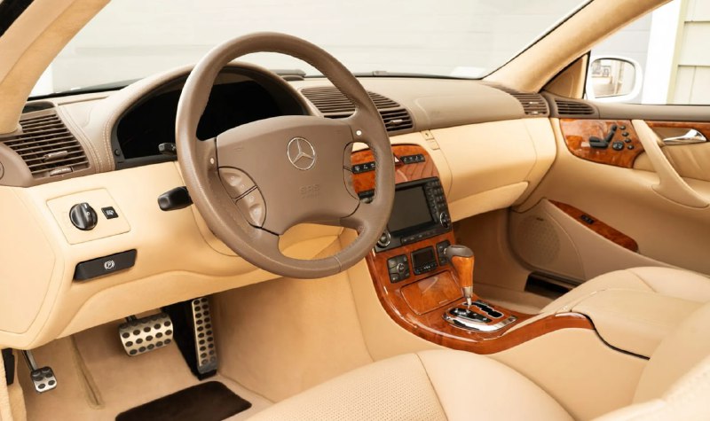 Рекордная продажа редкого Mercedes-Benz CL с аукциона в США