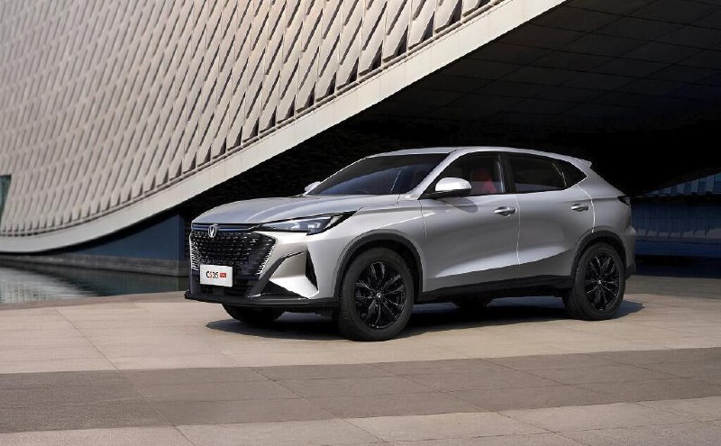 🚗 В Россию приехал кроссовер Changan CS35 MaxКомпания именует новинку третьим поколением CS35, хотя фактически это отдельная модель, первоначально вышедшая в Китае как Oshan X5 Plus, а позже переименованная.