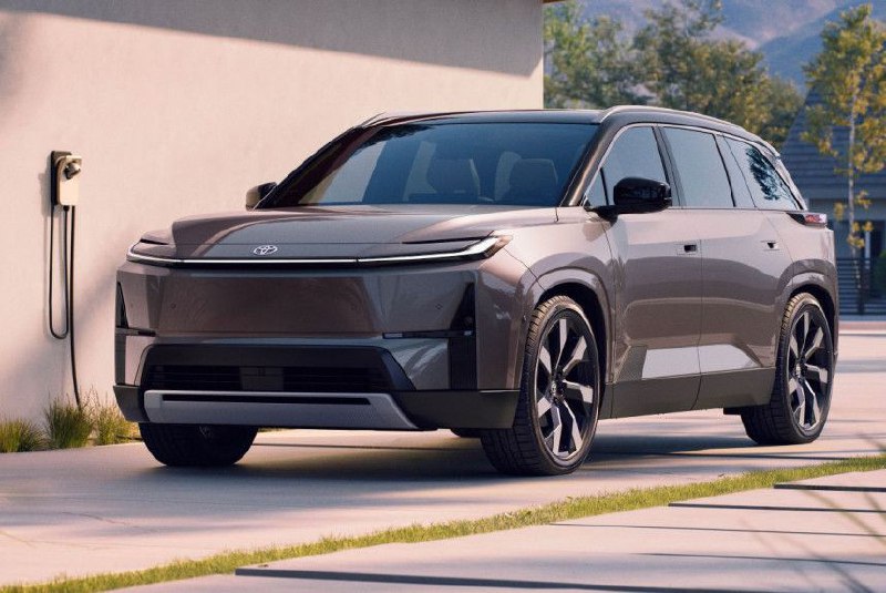 Новая версия Toyota Highlander переходит на полностью электрическую платформу Новая версия Toyota Highlander переходит на полностью электрическую платформу