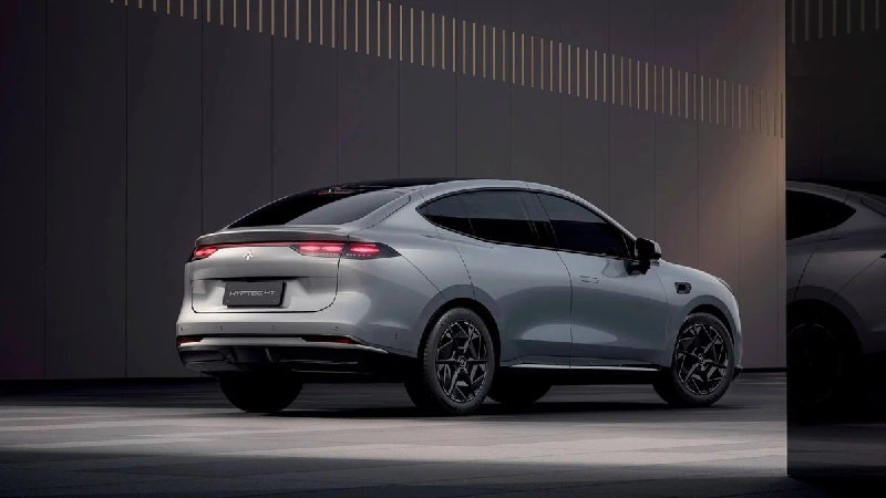 В Россию поступит уникальный электрический кросс-купе Hyptec HT с инновационными дверьми