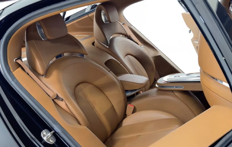 Концепт Bugatti 16C Galibier: роскошный седан, который так и не стал серийным Концепт Bugatti 16C Galibier: роскошный седан, который так и не стал серийным
