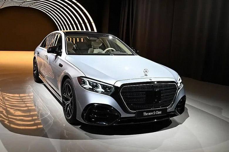 Обновленный Mercedes-Benz S-класс подготовился к презентации Обновленный Mercedes-Benz S-класс подготовился к презентации