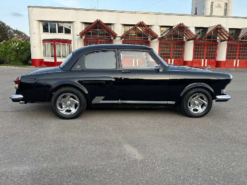 Уникальная переделанная ГАЗ-21 1966 года с мощным V8 продается в Москве