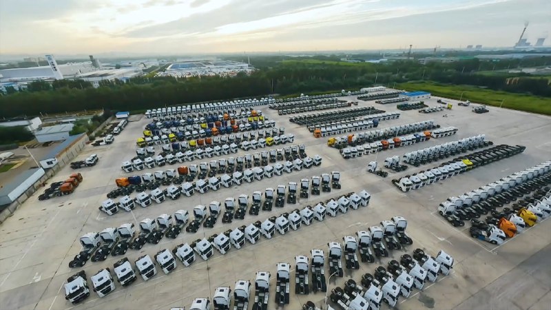 Sinotruk достигает рекордных результатов в экспорте тяжелых грузовиков в 2025 году Sinotruk достигает рекордных результатов в экспорте тяжелых грузовиков в 2025 году