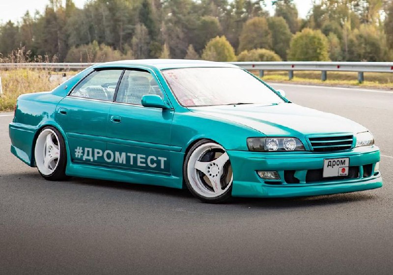 Обзор тюнингованной Toyota Chaser X100 1997 года с ярким стилем и мощным двигателем Обзор тюнингованной Toyota Chaser X100 1997 года с ярким стилем и мощным двигателем