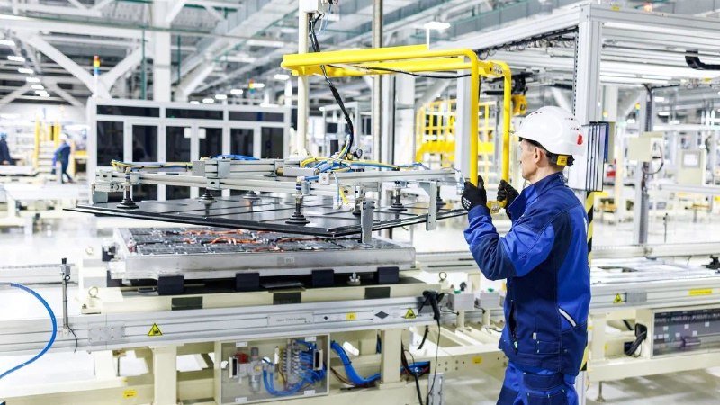 Российский электромобиль «Москвич 3e» получил российскую батарею от «Рэнера»