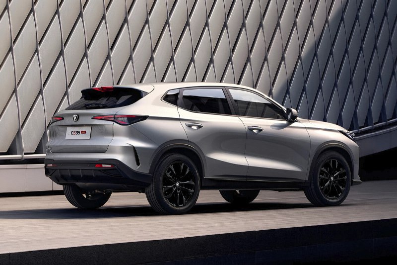 Новый кроссовер Changan CS35 Max выходит на российский рынок Новый кроссовер Changan CS35 Max выходит на российский рынок