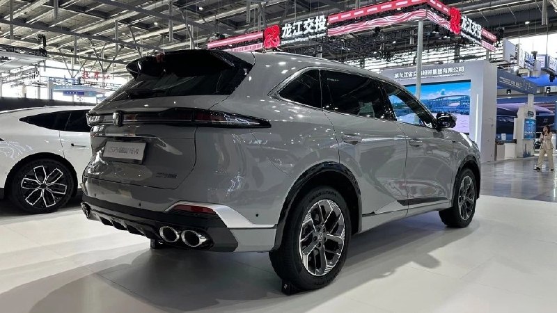 В России появится переднеприводная версия Changan CS75 Plus четвертого поколения