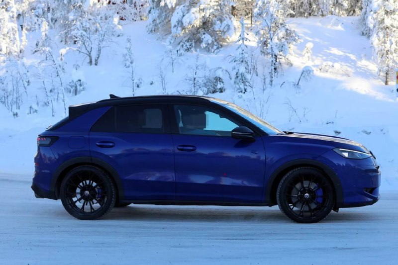 Volkswagen готовит самый быстрый кроссовер T-Roc R: премьера ожидается в 2027 году Volkswagen готовит самый быстрый кроссовер T-Roc R: премьера ожидается в 2027 году