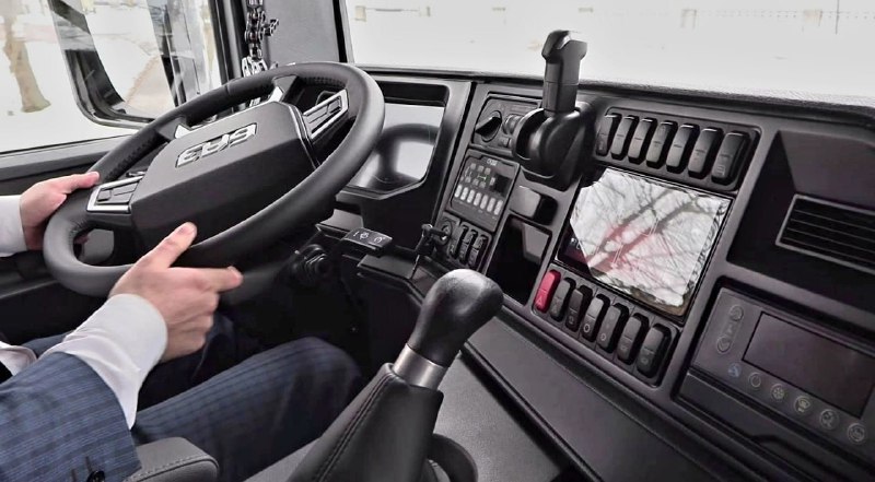 На рынок вышел новый российский самосвал БАЗ S32A50 6x6