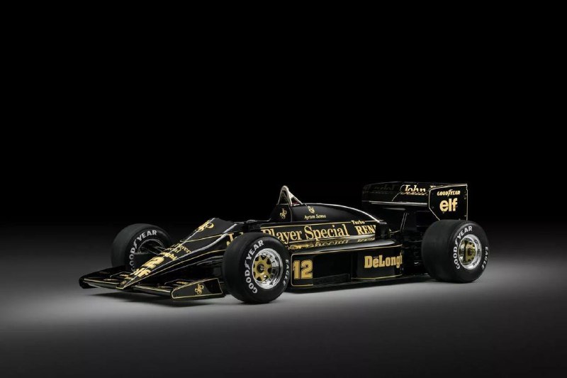 Легендарный болид Lotus 98T Айртона Сенны выставлен на аукцион