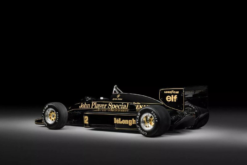 Легендарный болид Lotus 98T Айртона Сенны выставлен на аукцион