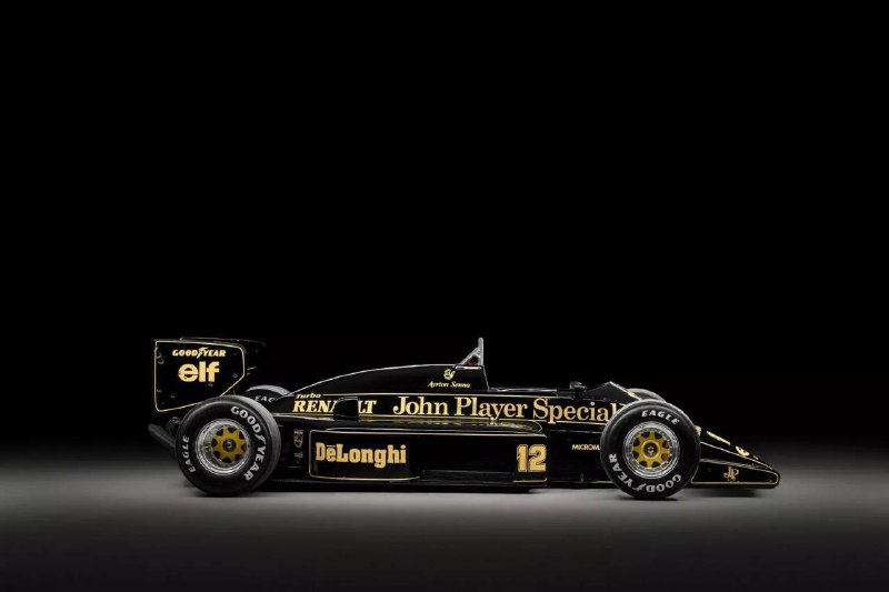 Легендарный болид Lotus 98T Айртона Сенны выставлен на аукцион