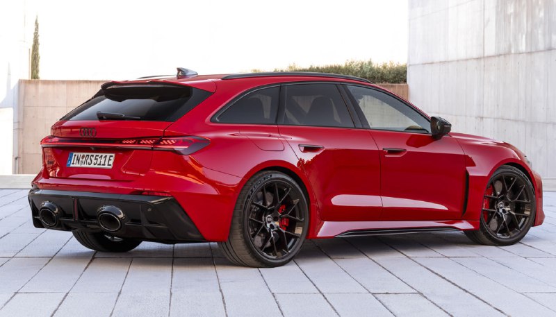 Audi представила новейшие RS5 и RS5 Avant с гибридной силовой установкой 639 л.с. Audi представила новейшие RS5 и RS5 Avant с гибридной силовой установкой 639 л.с.