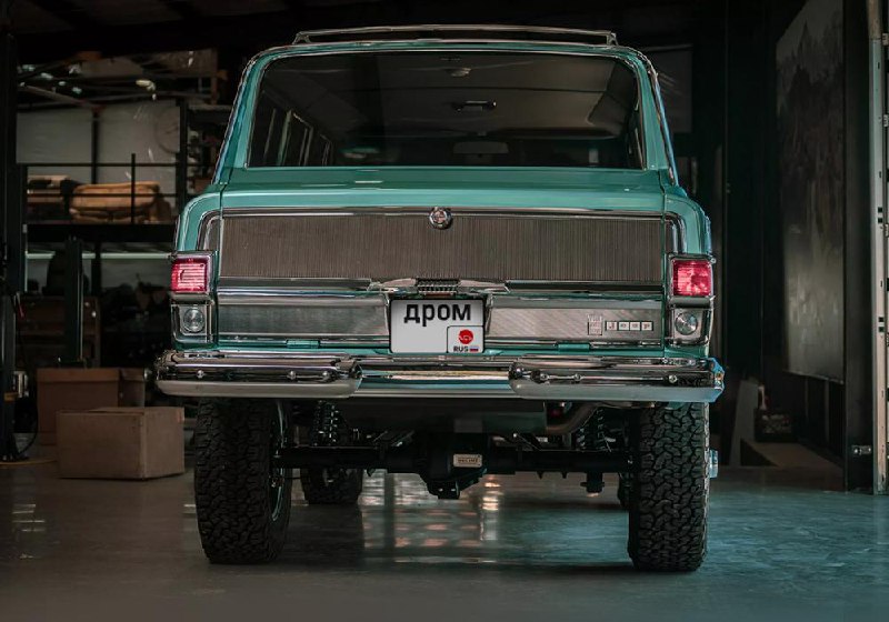 Восстановление классического Jeep Super Wagoneer с современными технологиями Восстановление классического Jeep Super Wagoneer с современными технологиями
