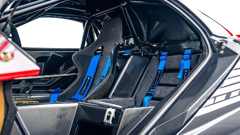Первый победный McLaren F1 GTR Longtail пустят с молотка — за эксклюзив хотят выручить 21 миллион долларов.Это один из всего 10 построенных McLaren F1 GTR Longtail и первый их них, который одержал победу в полноценной гонке. Первый победный McLaren F1 GTR Longtail пустят с молотка — за эксклюзив хотят выручить 21 миллион долларов.Это один из всего 10 построенных McLaren F1 GTR Longtail и первый их них, который одержал победу в полноценной гонке.
