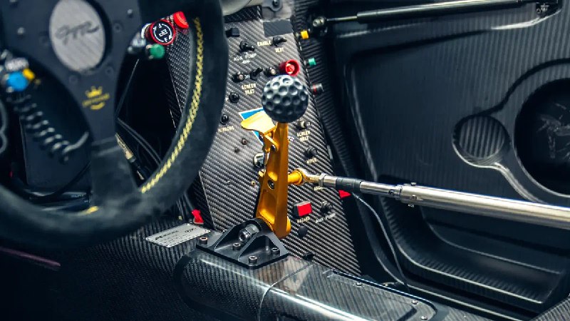 Первый победный McLaren F1 GTR Longtail пустят с молотка — за эксклюзив хотят выручить 21 миллион долларов.Это один из всего 10 построенных McLaren F1 GTR Longtail и первый их них, который одержал победу в полноценной гонке. Первый победный McLaren F1 GTR Longtail пустят с молотка — за эксклюзив хотят выручить 21 миллион долларов.Это один из всего 10 построенных McLaren F1 GTR Longtail и первый их них, который одержал победу в полноценной гонке.