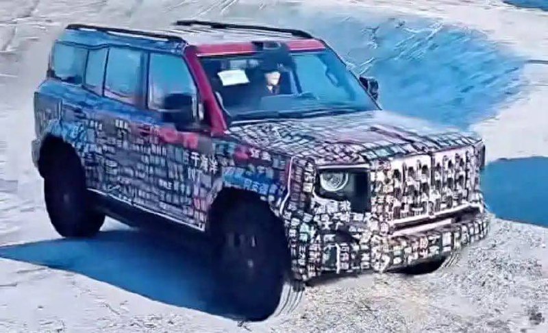 Hongqi тестирует новый пятиметровый гибридный внедорожник с четырьмя электромоторами Hongqi тестирует новый пятиметровый гибридный внедорожник с четырьмя электромоторами