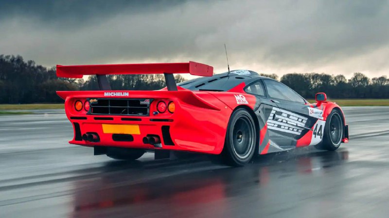 Уникальный McLaren F1 GTR Longtail с победой на аукционе оценен в миллионы долларов Уникальный McLaren F1 GTR Longtail с победой на аукционе оценен в миллионы долларов