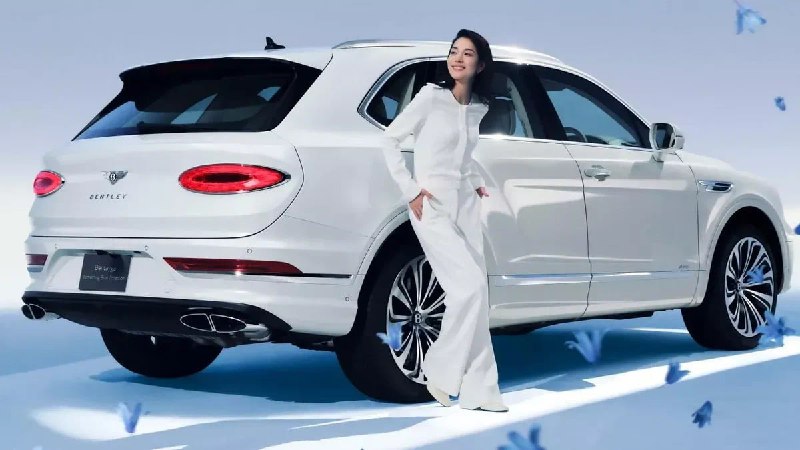 Лимитированная версия Bentley Bentayga для Японии: свадебная коллекция Something Blue