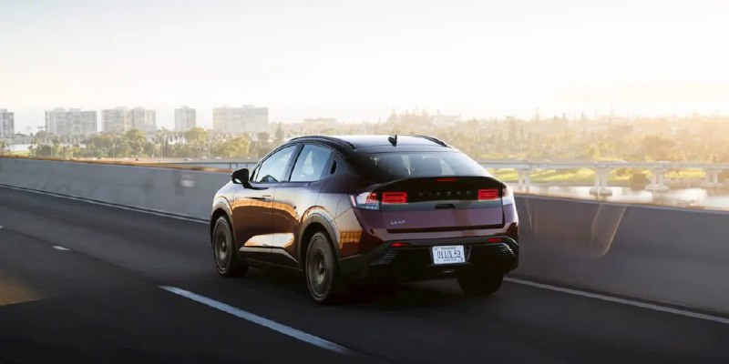 Nissan прекращает выпуск бюджетной версии Leaf: что изменится на рынке электромобилей