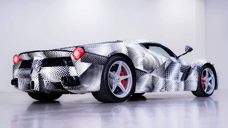 Редкий прототип Ferrari LaFerrari с уникальной силовой установкой продан на аукционе за 2,4 миллиона долларов Редкий прототип Ferrari LaFerrari с уникальной силовой установкой продан на аукционе за 2,4 миллиона долларов
