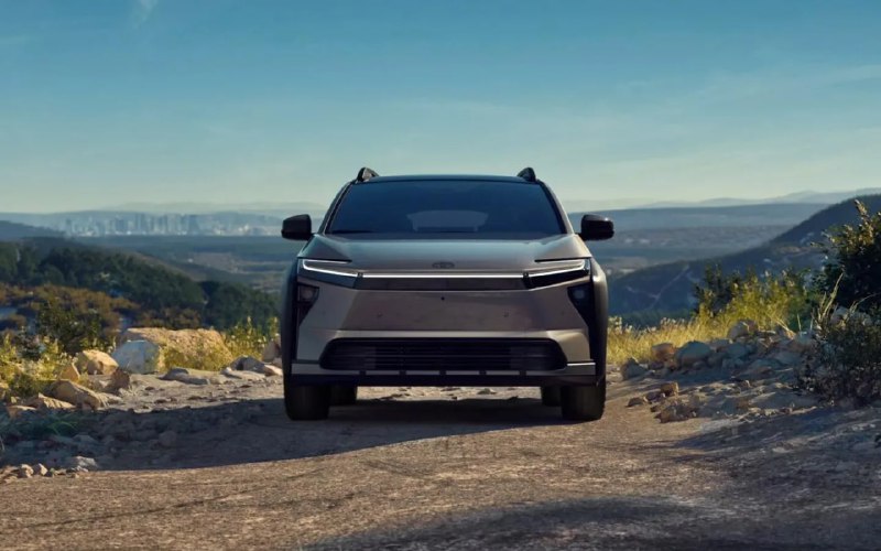 Только что стартовали значительные скидки на новый электрокроссовер Toyota bZ Woodland