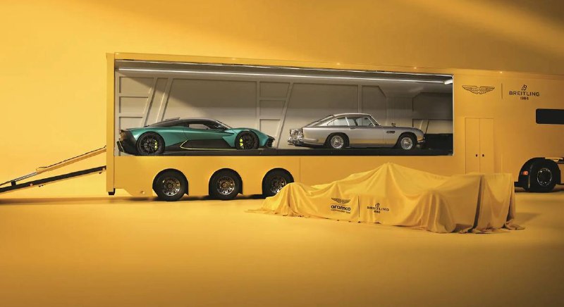 Breitling и Aston Martin объединились для создания лимитированных часов