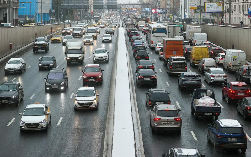 Большая часть российского автопарка приходится на старые автомобили