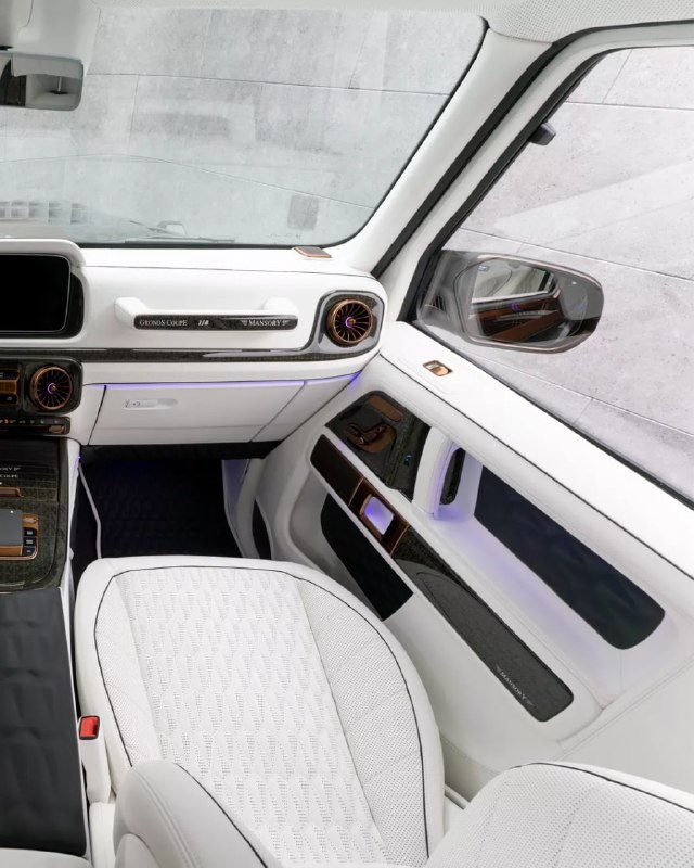 Модернизированный двухдверный внедорожник Mansory: стиль и мощь в карбоновом исполнении