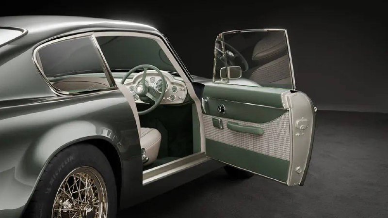 Классический Aston Martin DB6 превращен в современный рестомод с улучшенной мощностью Классический Aston Martin DB6 превращен в современный рестомод с улучшенной мощностью
