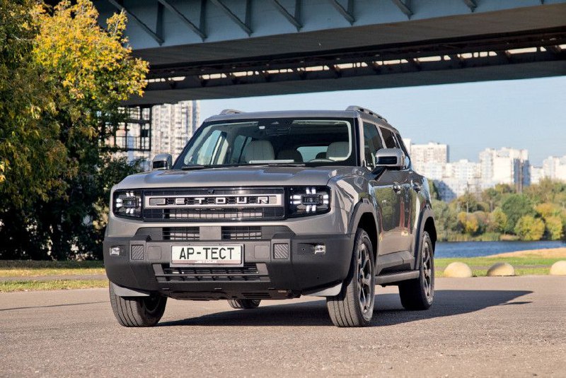 Обзор новых автомобильных тестов в журнале «Авторевю»